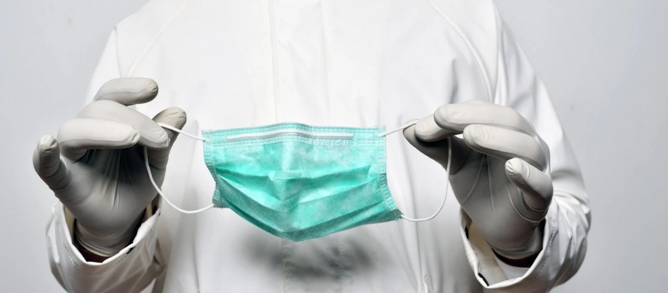 Δημοσιεύθηκε στο ΦΕΚ η απόφαση για τη χρήση μάσκας